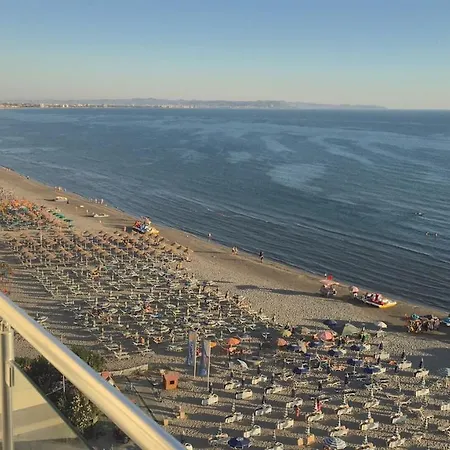 아파트 Cinco Beach *