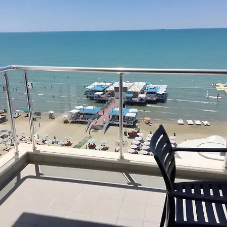 아파트 Cinco Beach